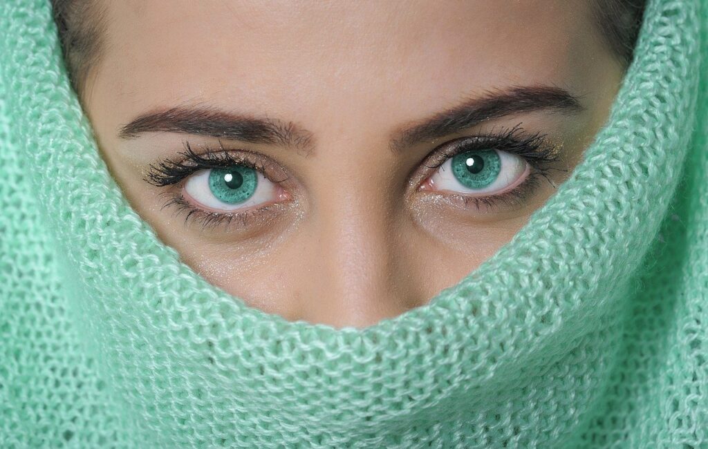 Comment maquiller les yeux verts?